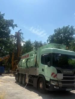 Bohrschlamm Entsorgung mit Saugbagger und Luftfördertechnik